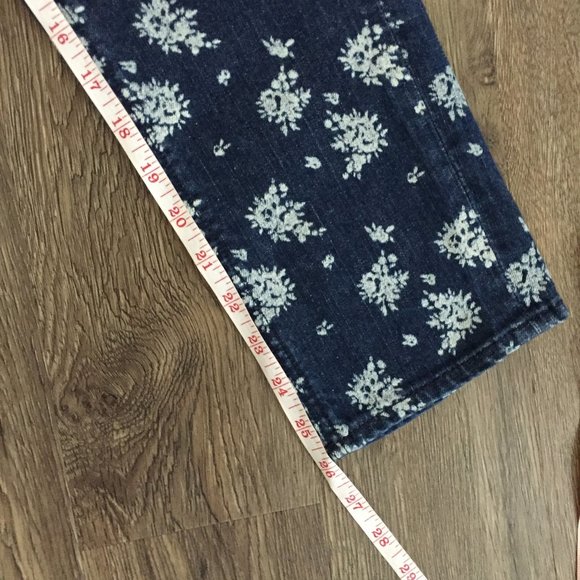 J. Crew Cropped Matchstick Jean in Indigo Floral - Picture 10 of 10